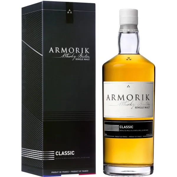 Bouteille du Classic Single Malt des whisky Breton Armorik